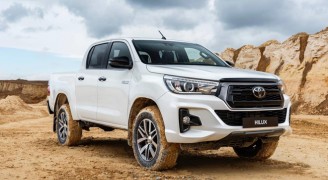 TOYOTA VIỆT NAM Công Bố Giá Bán Lẻ Mới Cho Hilux và Fortuner TRD 2019