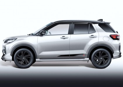 Ốp hướng gió sườn xe