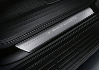 Ốp bậc lên xuống bảo vệ cản sau