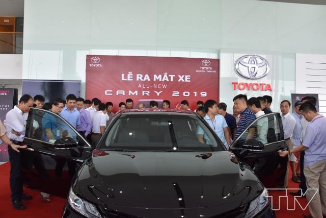 le-ra-mat-xe-toyota-camry-2019-tai-toyota-doanh-thu-thanh-hoa